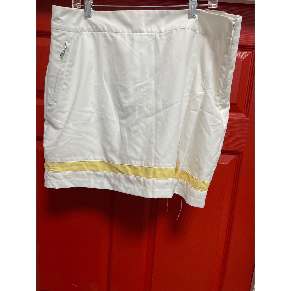IZOD XFG Womens White Yellow Stripe Golf Skort Size 16 Cool FX Microfiber NWT